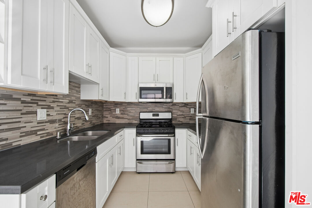 5715 Olympic Blvd Unit: 206