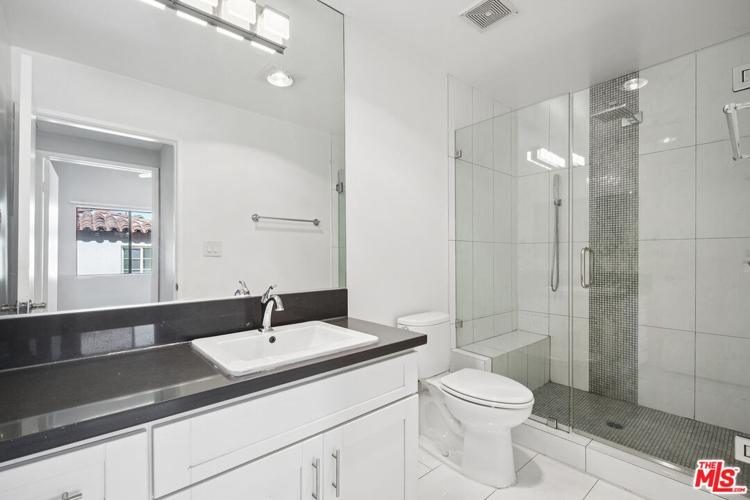 5715 Olympic Blvd Unit: 206