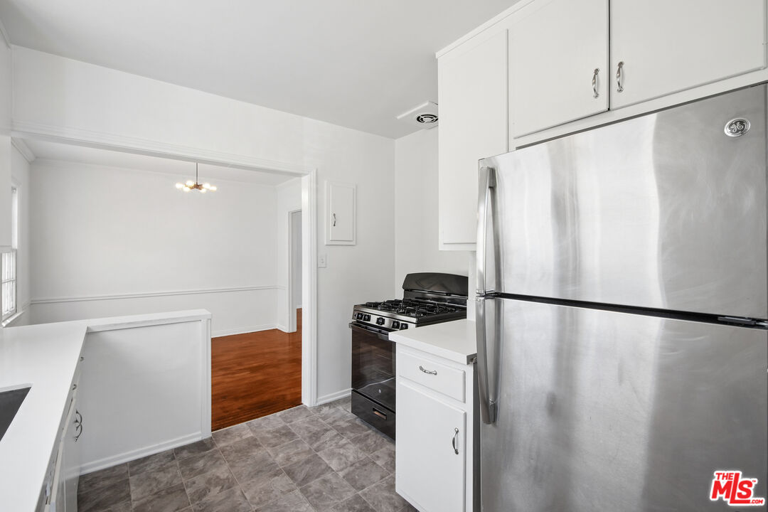 1047 Holt Ave Unit: 1/2