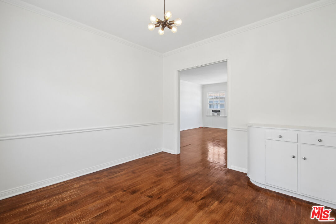 1047 Holt Ave Unit: 1/2