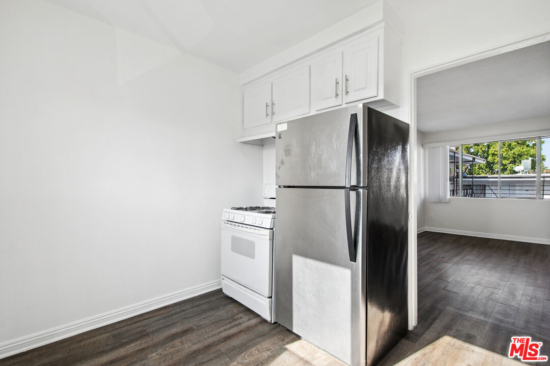 8924 Van Nuys Blvd Unit: 14