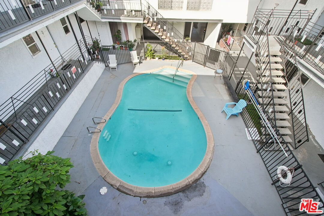 8924 Van Nuys Blvd Unit: 14