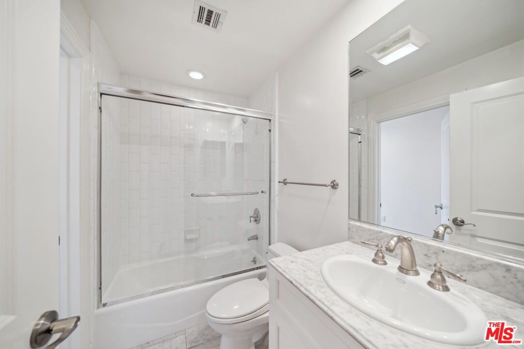 1050 S Holt Ave Unit: 404
