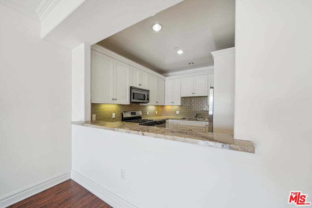 1050 S Holt Ave Unit: 404