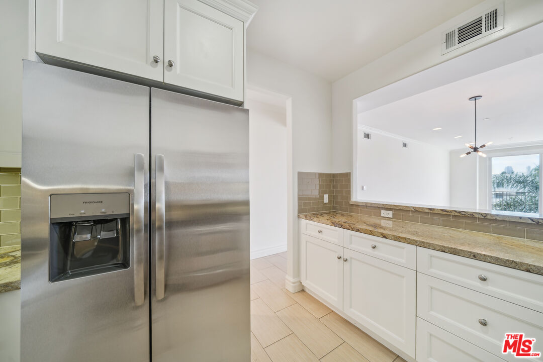 1050 S Holt Ave Unit: 404