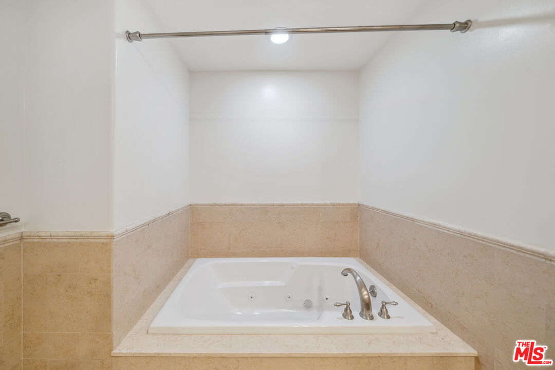 1050 S Holt Ave Unit: 404