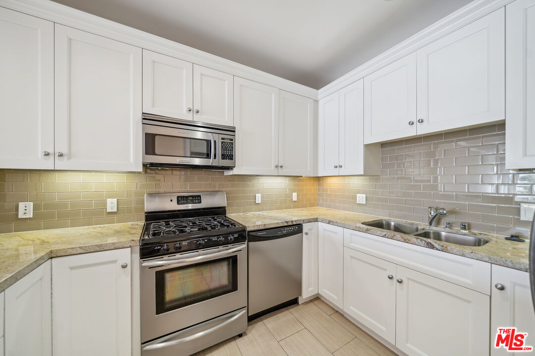1050 S Holt Ave Unit: 404