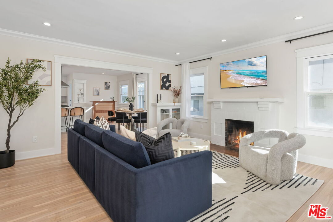 1224 N Ogden Dr