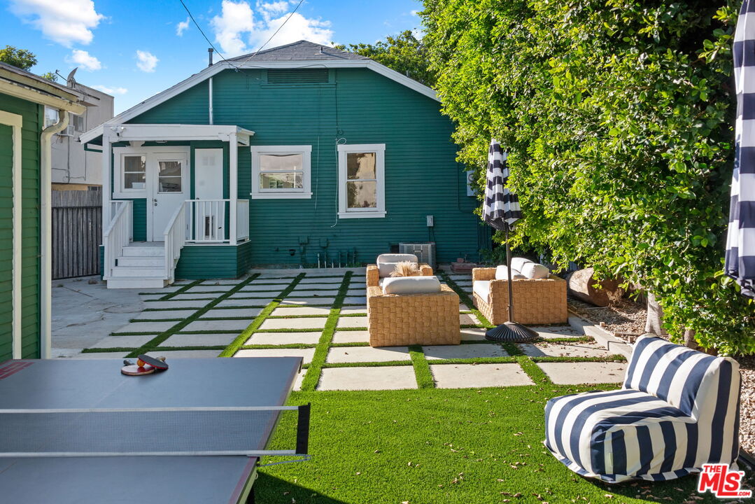 1224 N Ogden Dr