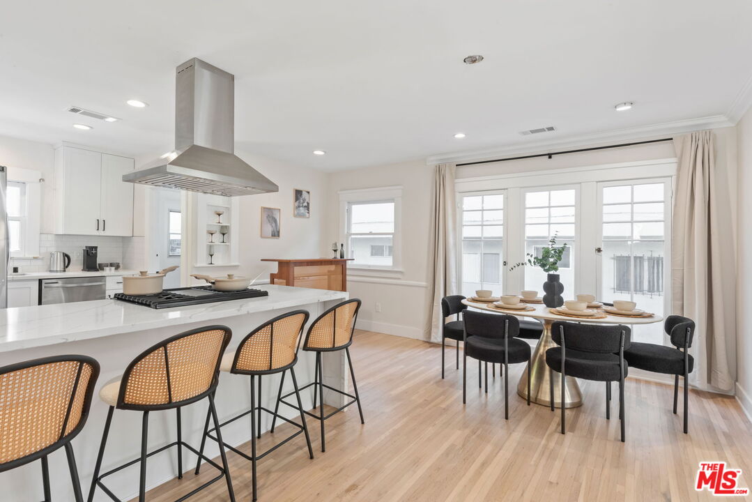 1224 N Ogden Dr