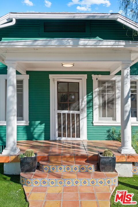 1224 N Ogden Dr