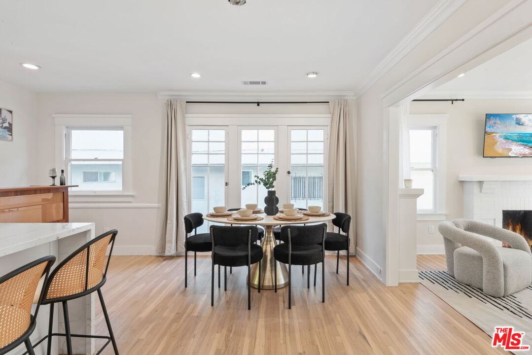 1224 N Ogden Dr