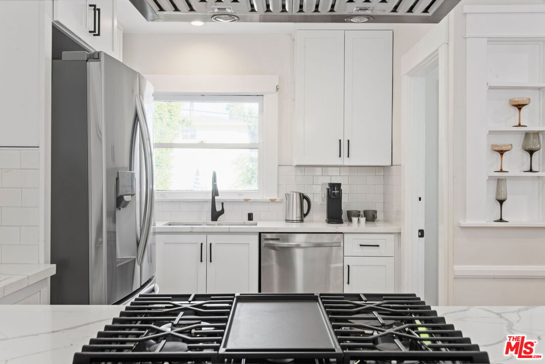 1224 N Ogden Dr