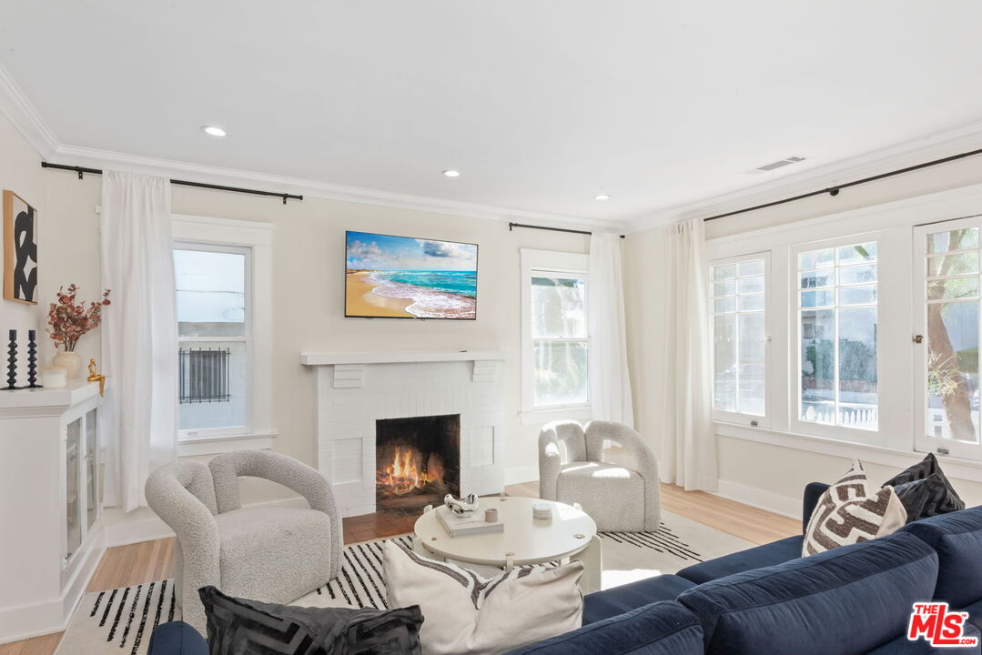 1224 N Ogden Dr