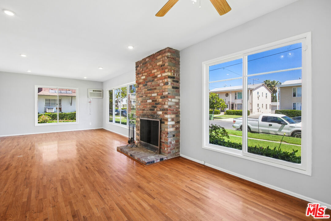 5307 Vantage Ave Unit: 1