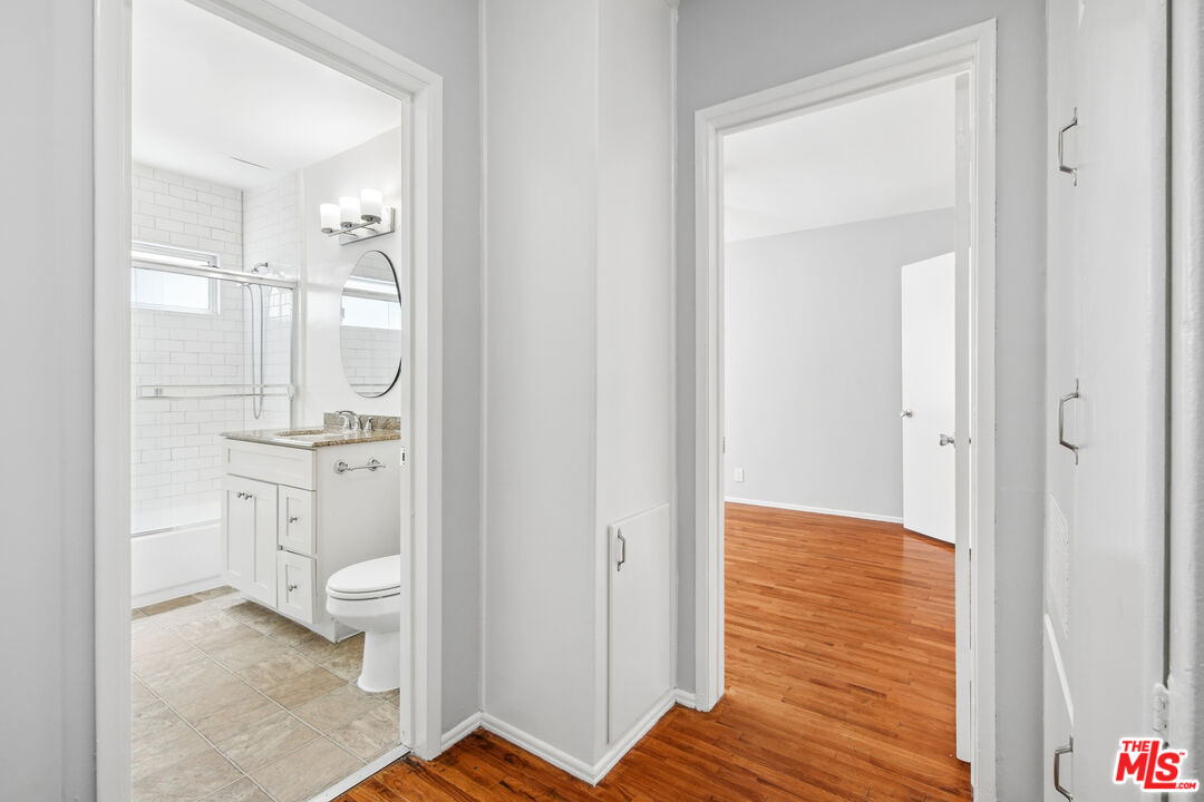 5307 Vantage Ave Unit: 1