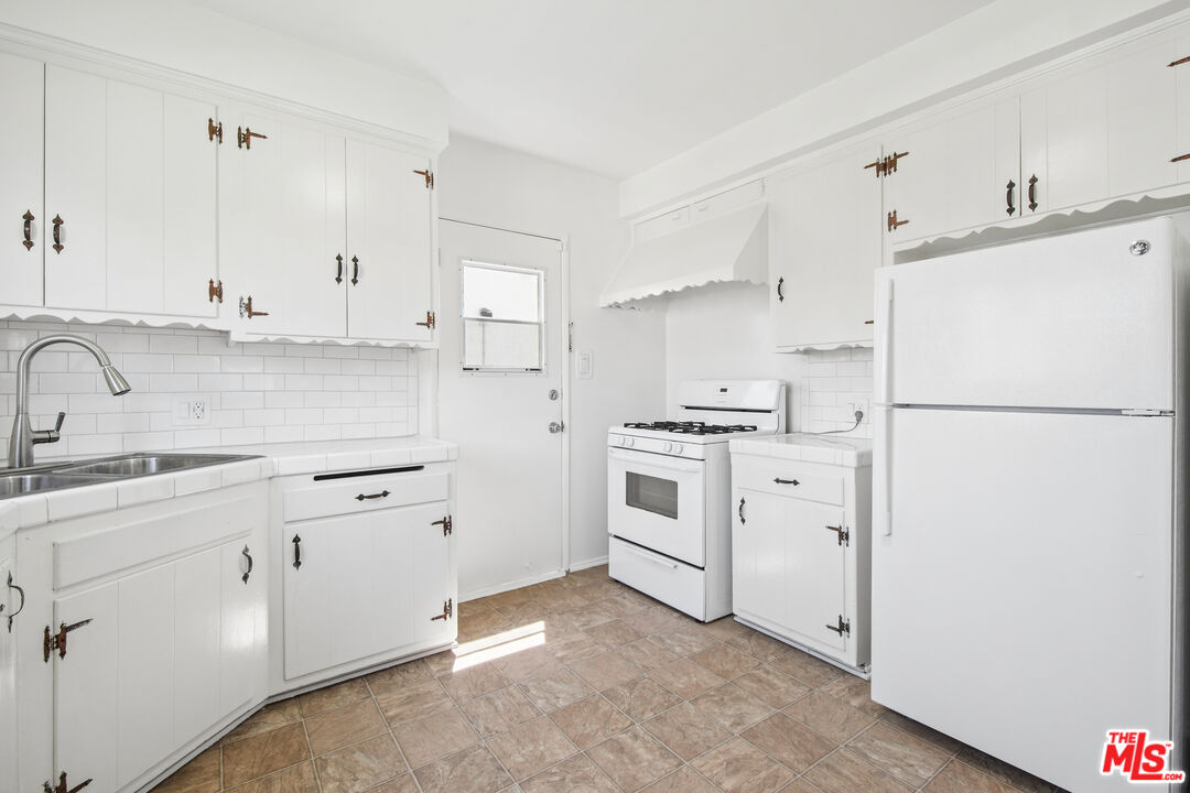 5307 Vantage Ave Unit: 1
