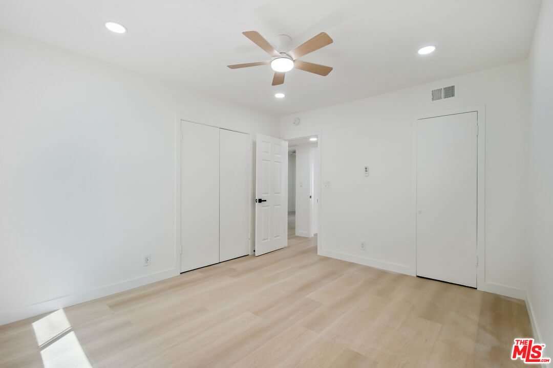 919 S Sherbourne Dr Unit: 1