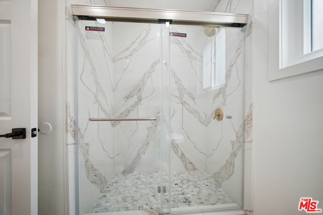 919 S Sherbourne Dr Unit: 1