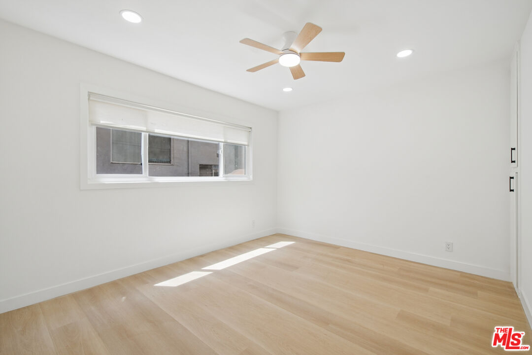 919 S Sherbourne Dr Unit: 1