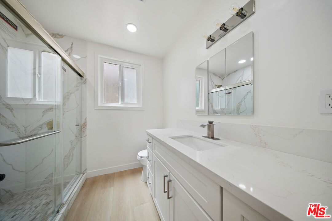 919 S Sherbourne Dr Unit: 1