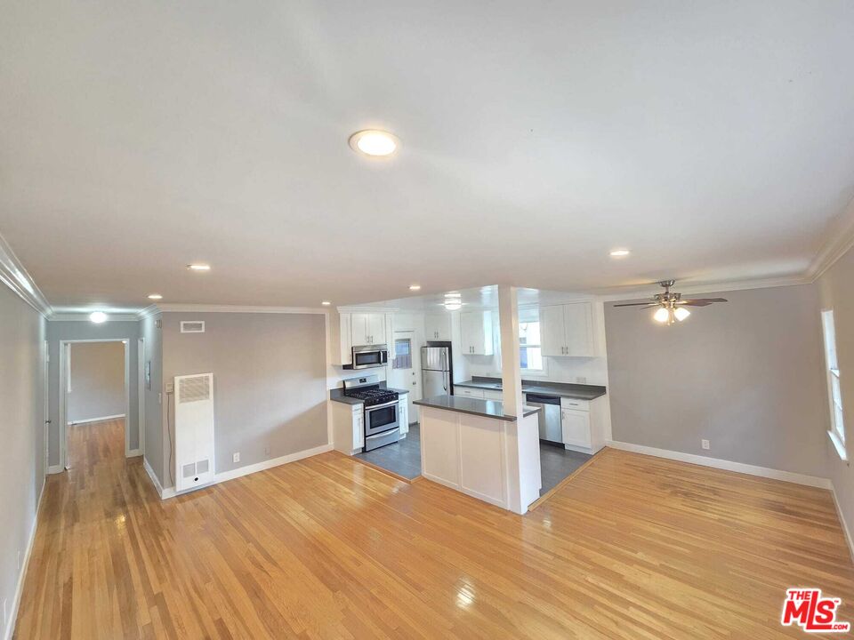 5329 Vantage Ave Unit: 3