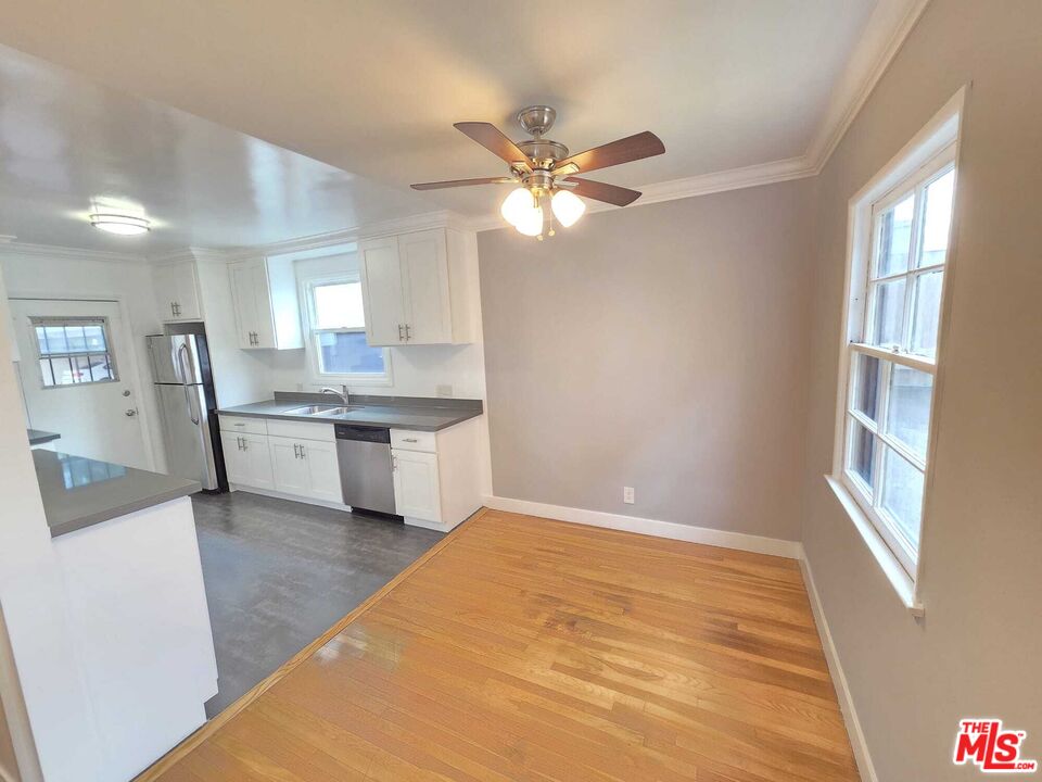 5329 Vantage Ave Unit: 3