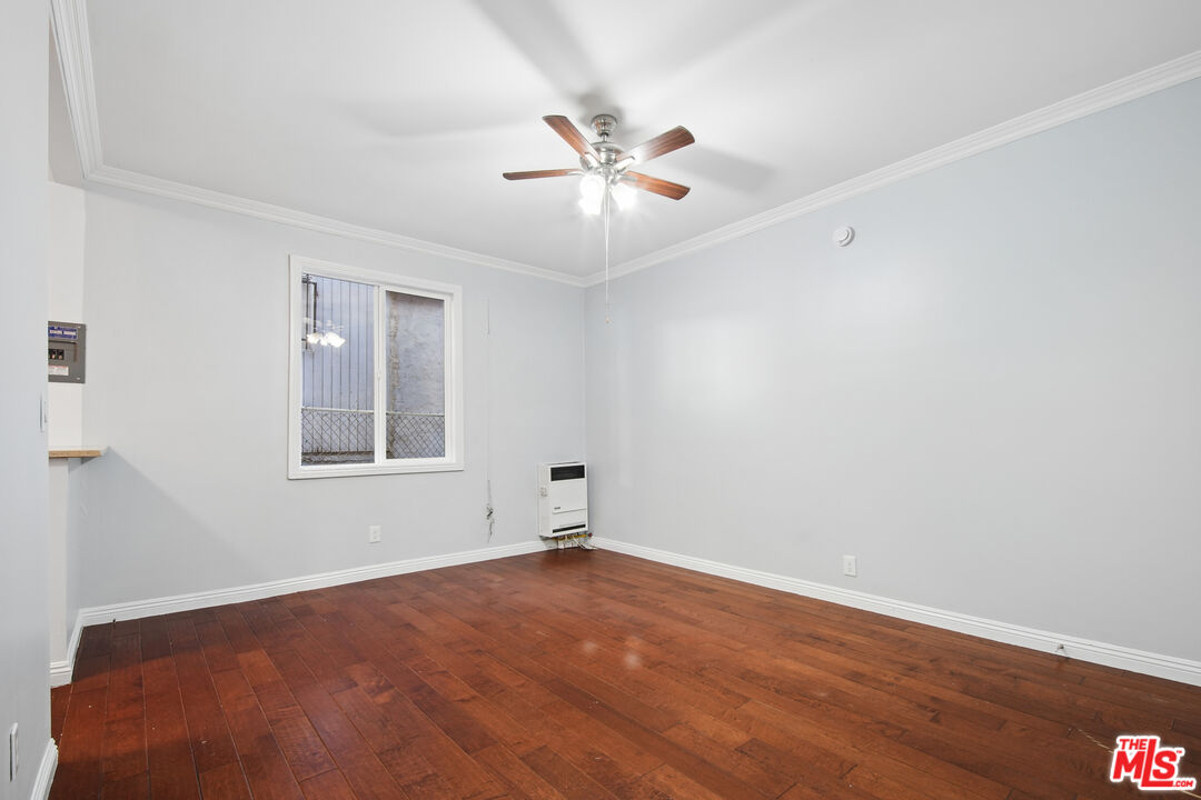 1267 Vin Scully Ave Unit: 9