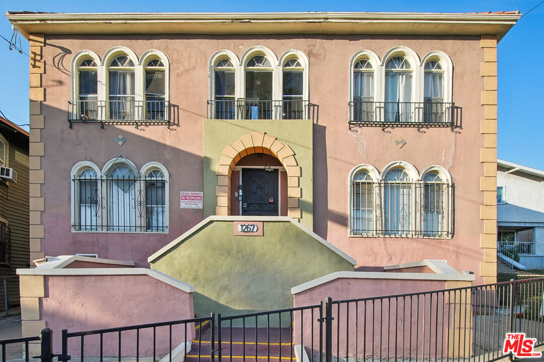 1267 Vin Scully Ave Unit: 9