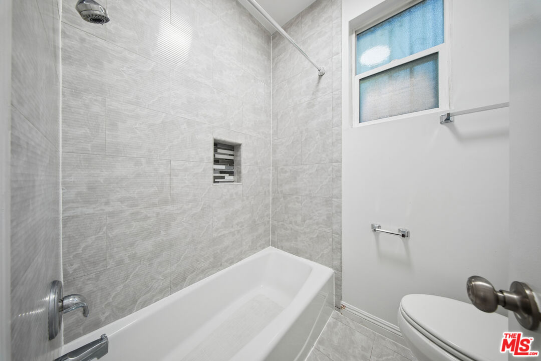 1267 Vin Scully Ave Unit: 9