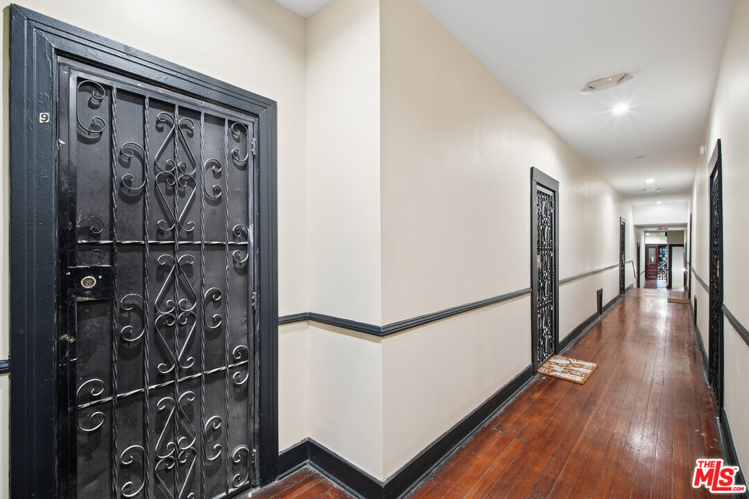 1267 Vin Scully Ave Unit: 9