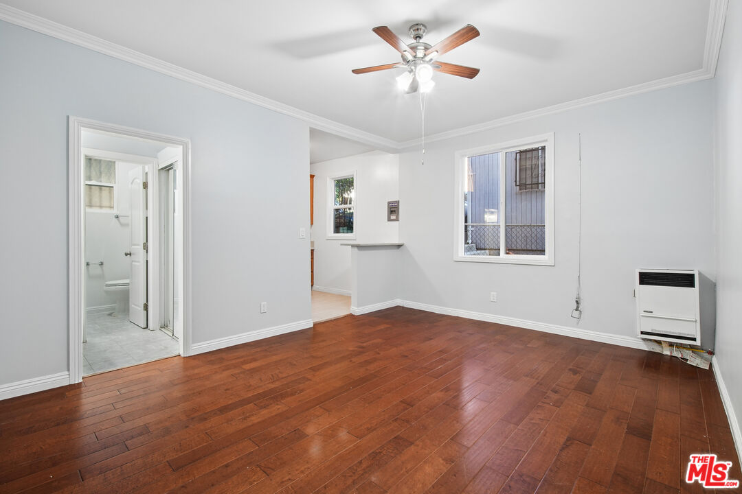1267 Vin Scully Ave Unit: 9