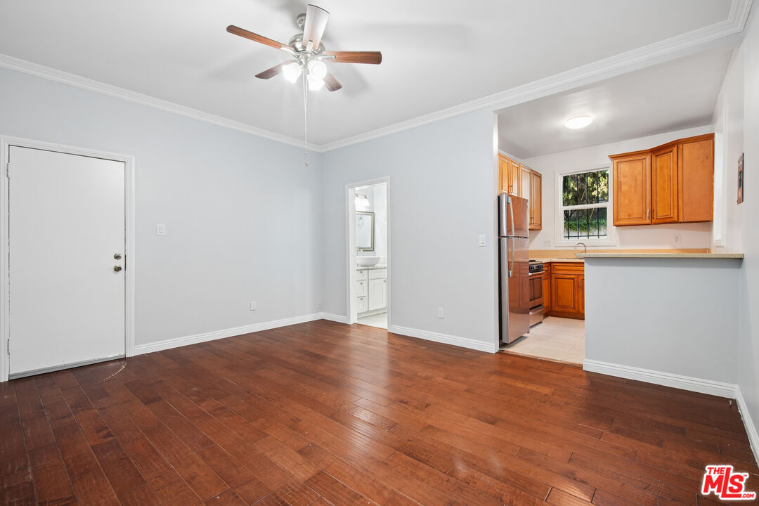 1267 Vin Scully Ave Unit: 9
