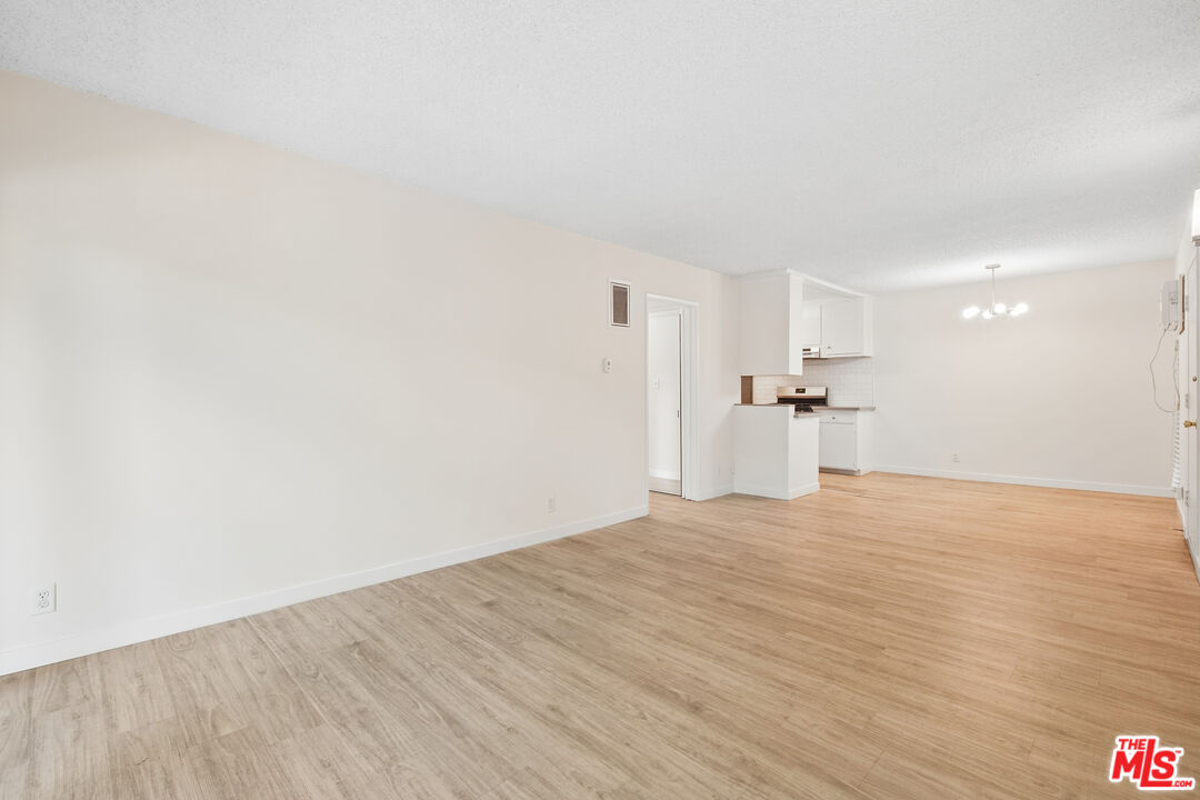 7540 Hampton Unit: 202