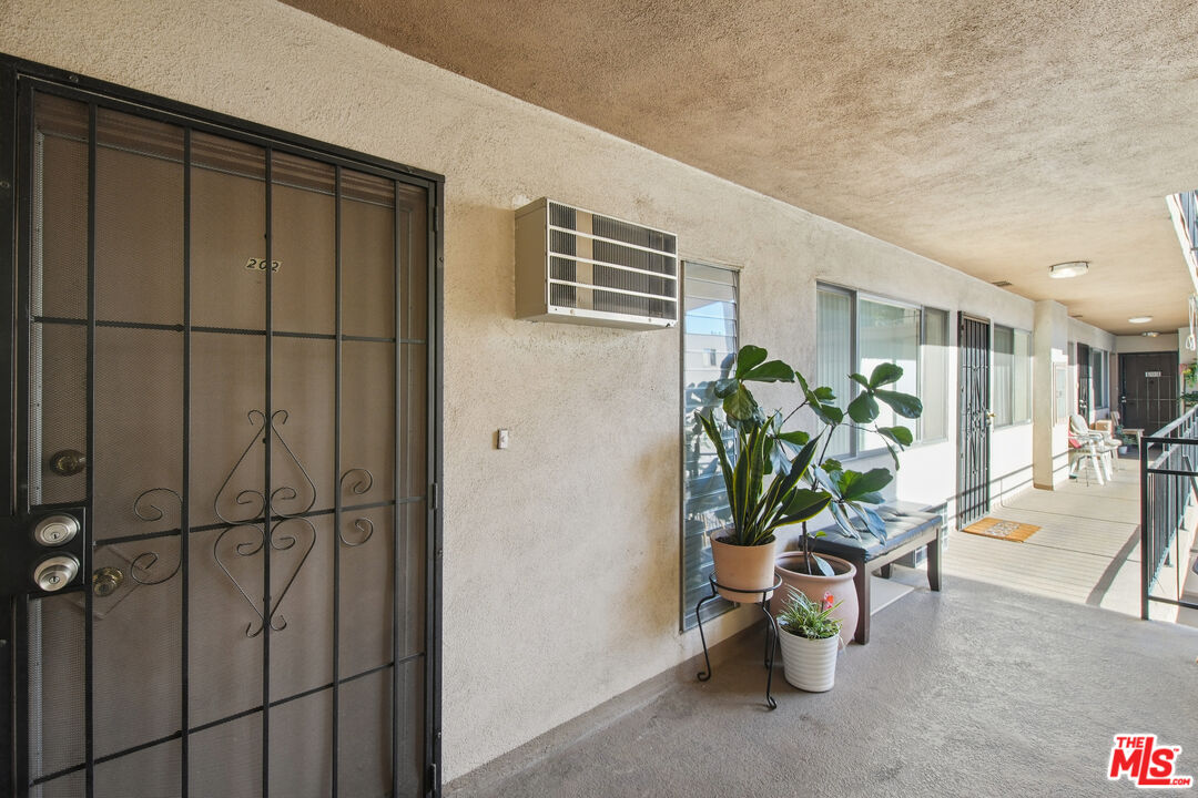 7540 Hampton Unit: 202