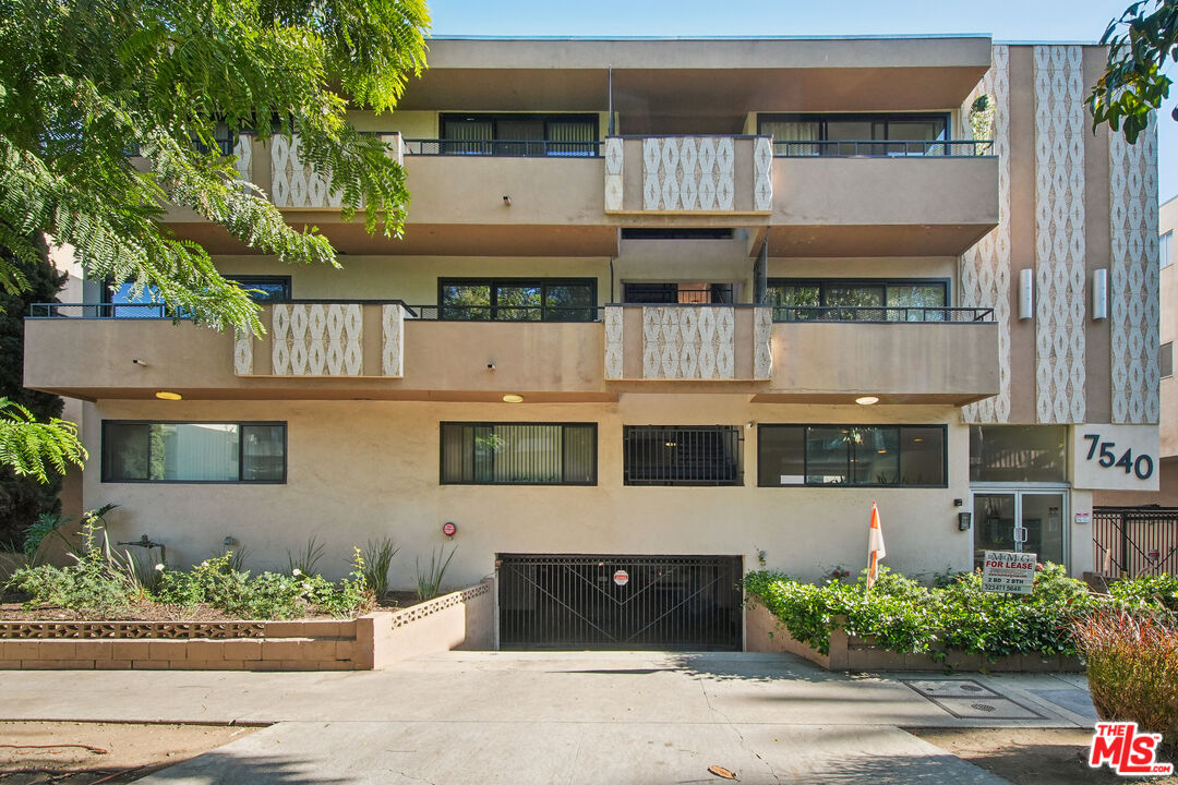 7540 Hampton Unit: 202