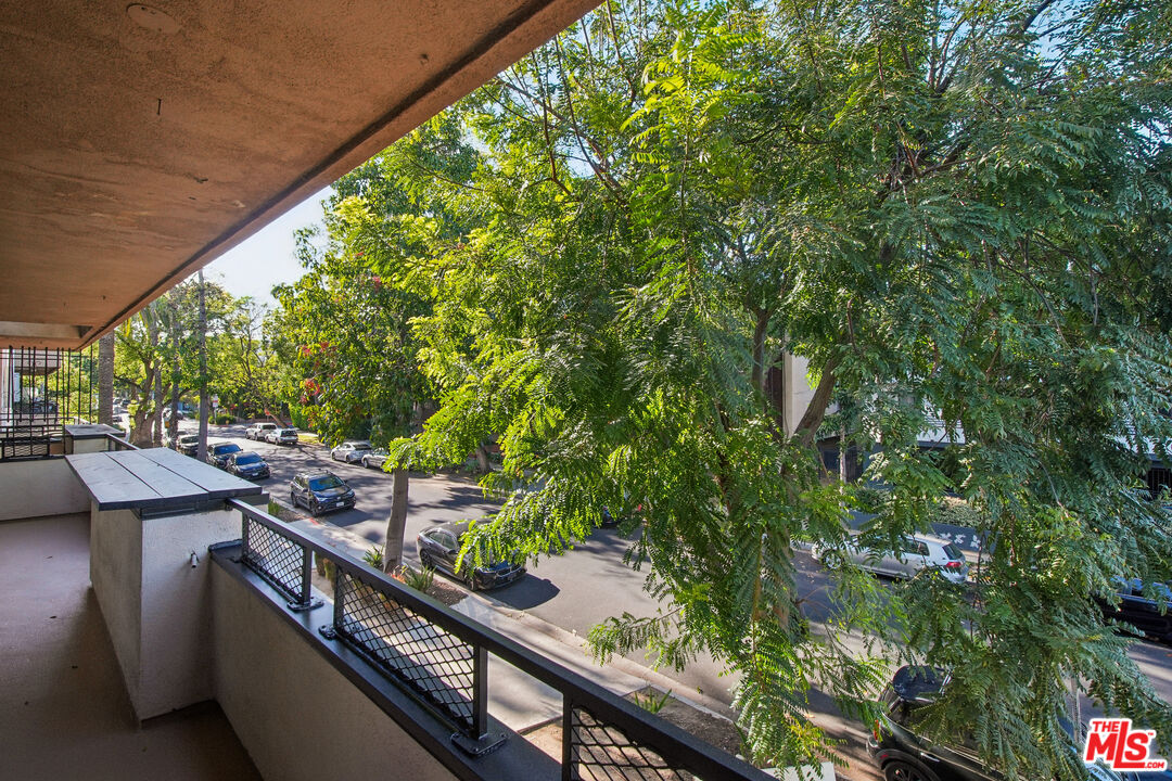 7540 Hampton Unit: 202