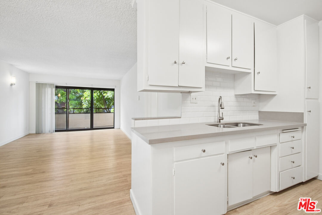 7540 Hampton Unit: 202