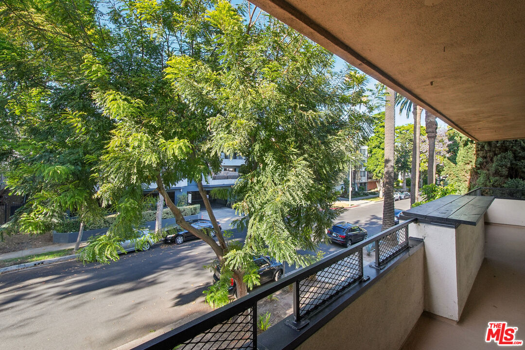 7540 Hampton Unit: 202