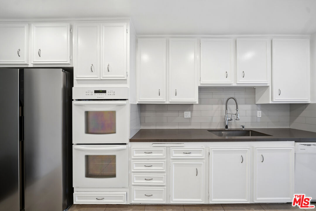333 S Elm Dr Unit: 202
