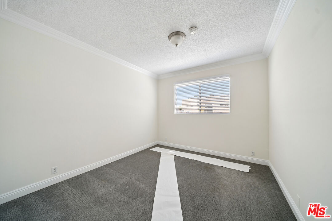 333 S Elm Dr Unit: 202
