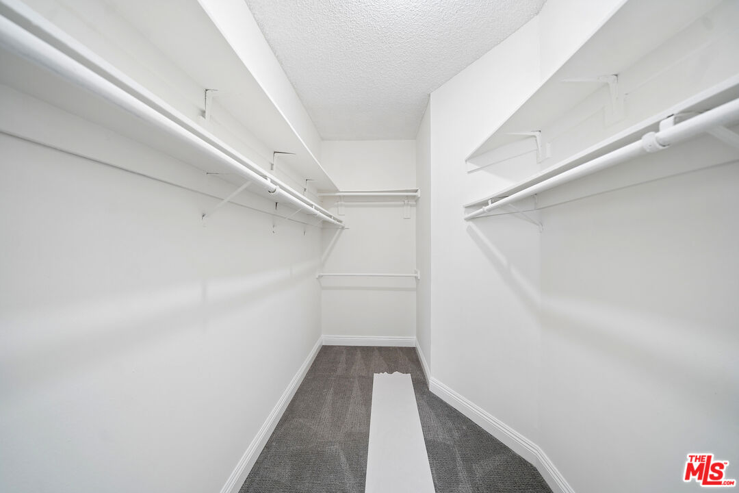 333 S Elm Dr Unit: 202