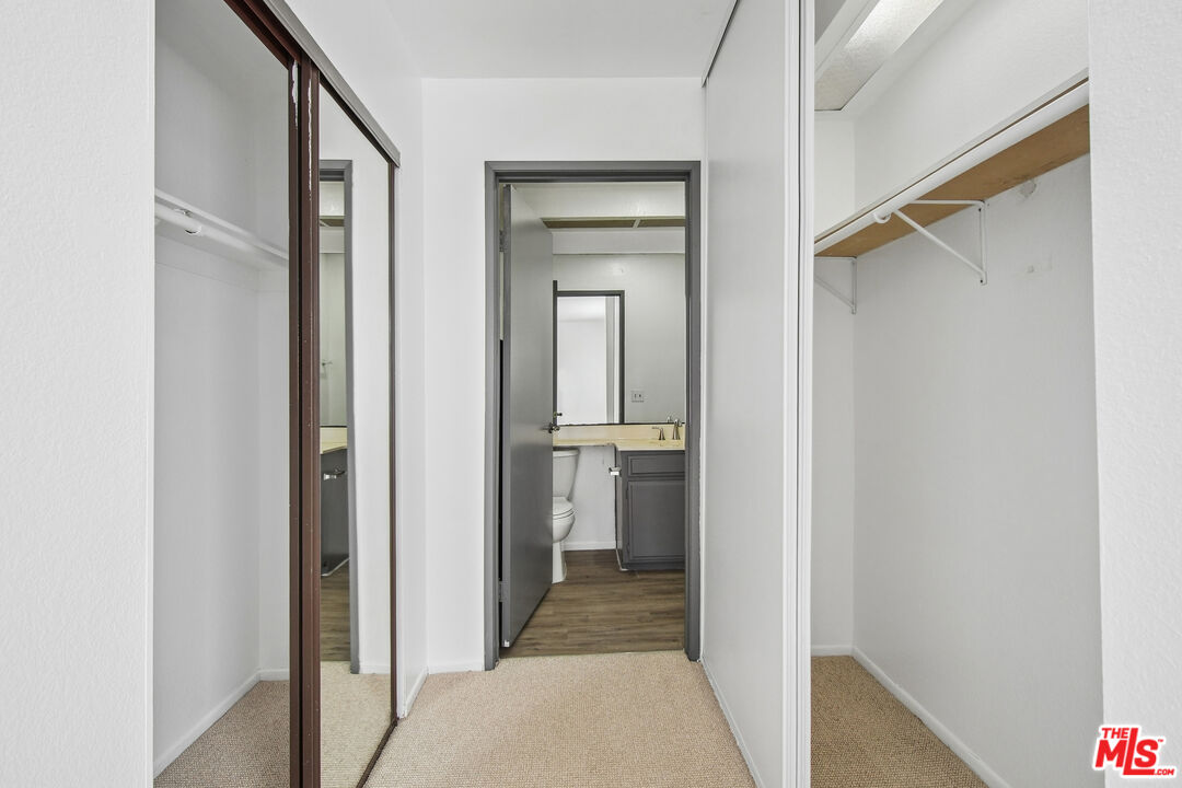 11924 Mayfield Ave Unit: 5