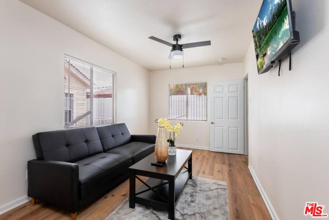 1165 W 38th St