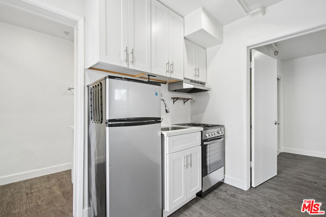 9221 Alcott St Unit: 4