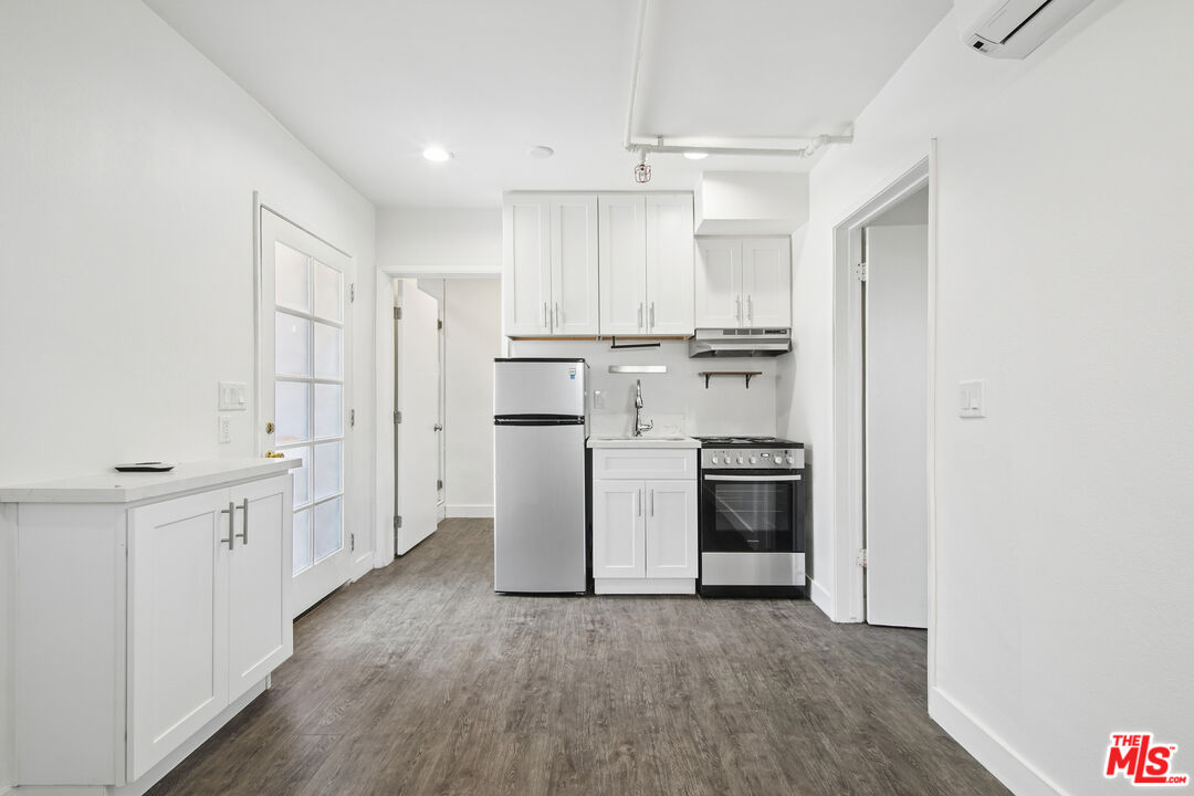 9221 Alcott St Unit: 4
