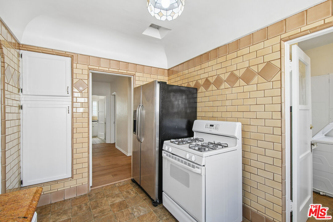 9221 Alcott St Unit: 2