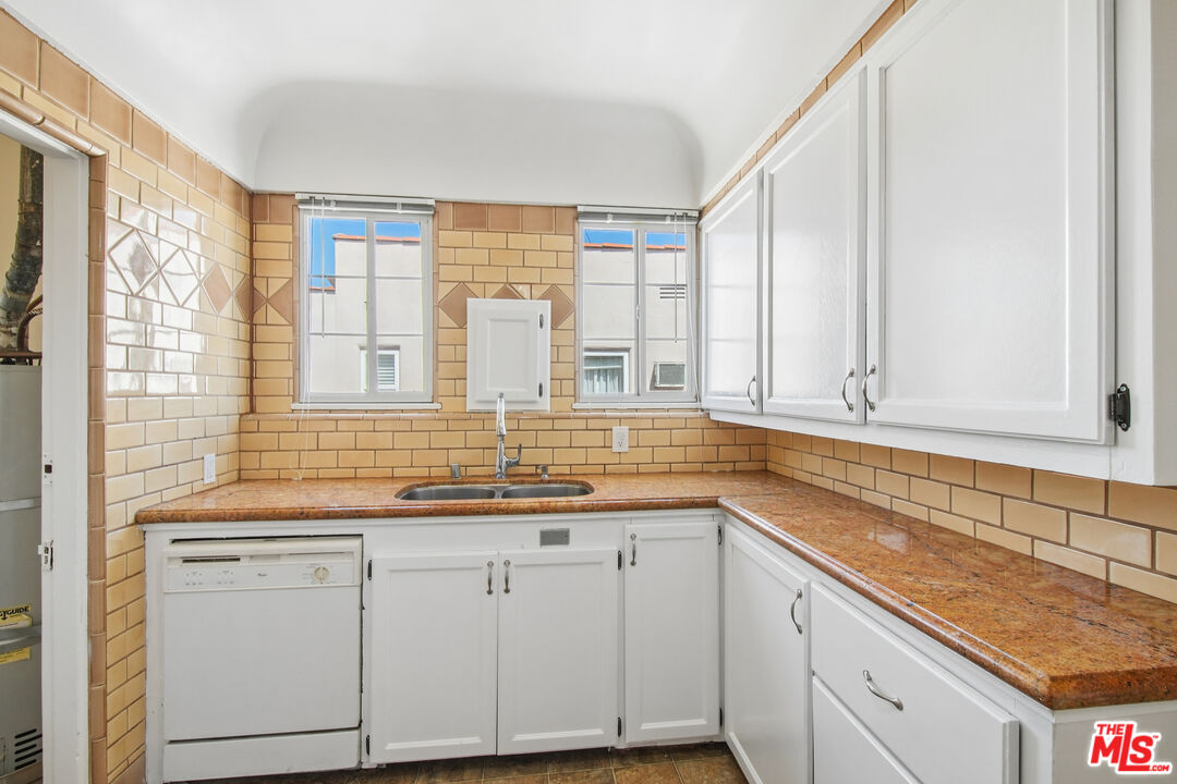 9221 Alcott St Unit: 2