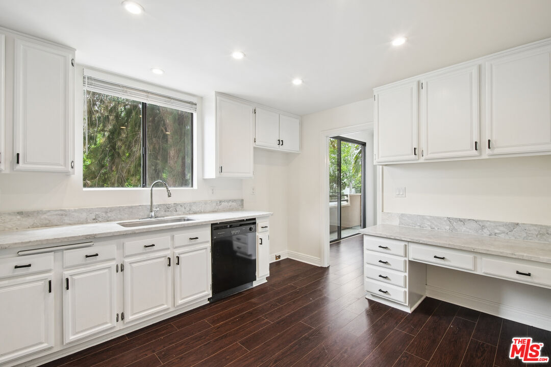8865 Alden Dr Unit: 101