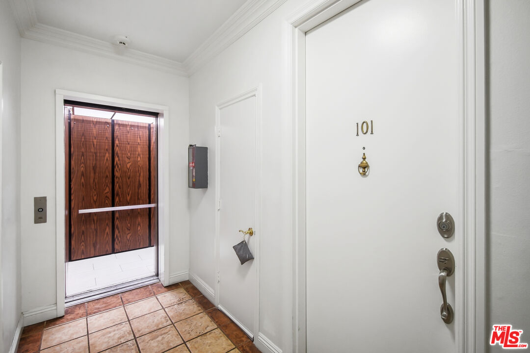 8865 Alden Dr Unit: 101